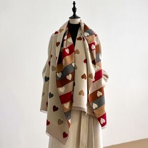 Women's Heart Patterned Winter Scarf